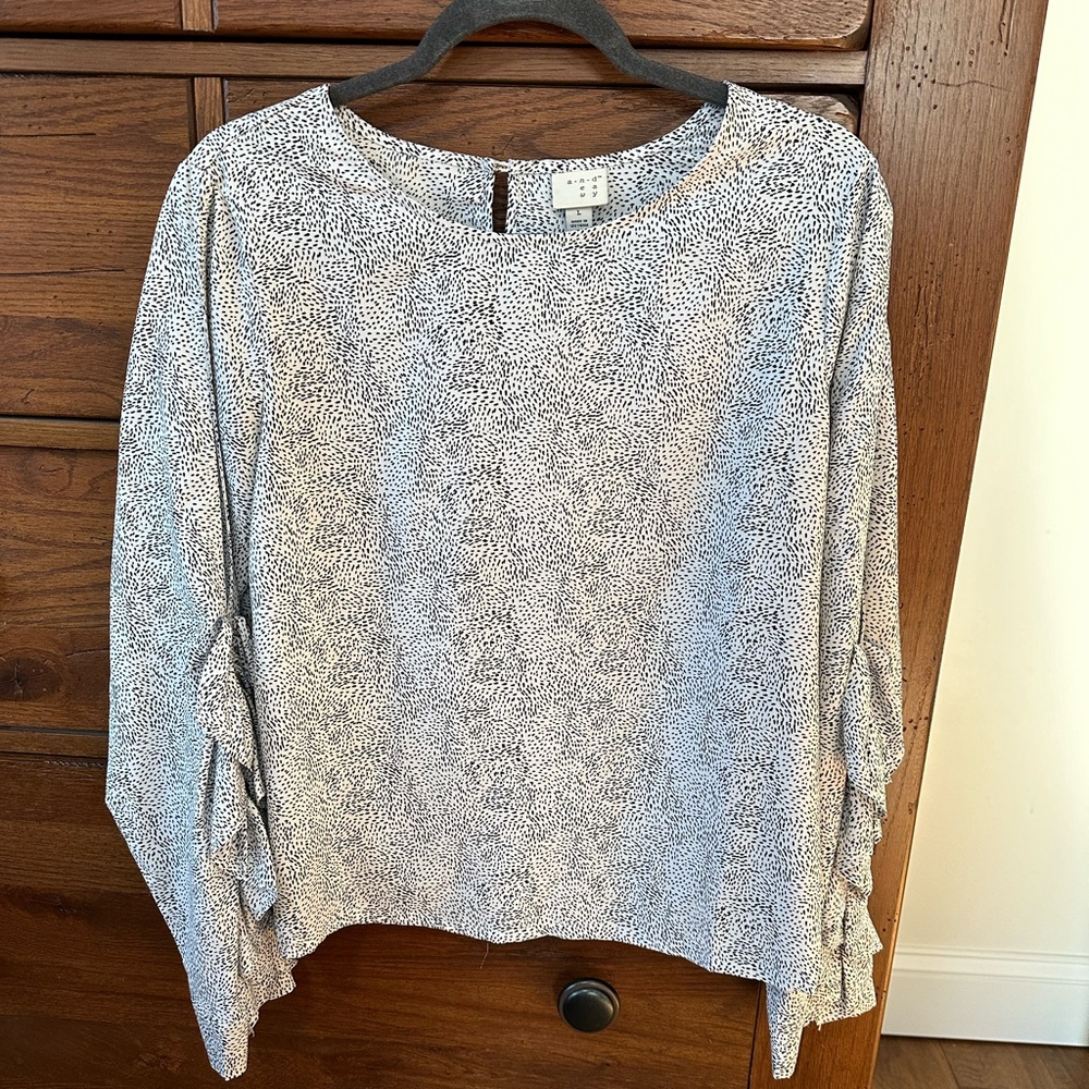 Trendy fun blouse!